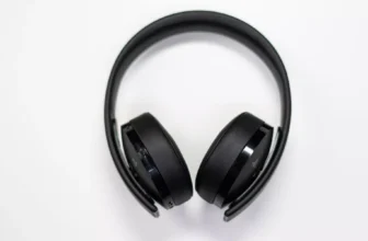 Which Features Should You Consider When Buying Wireless Headphones?